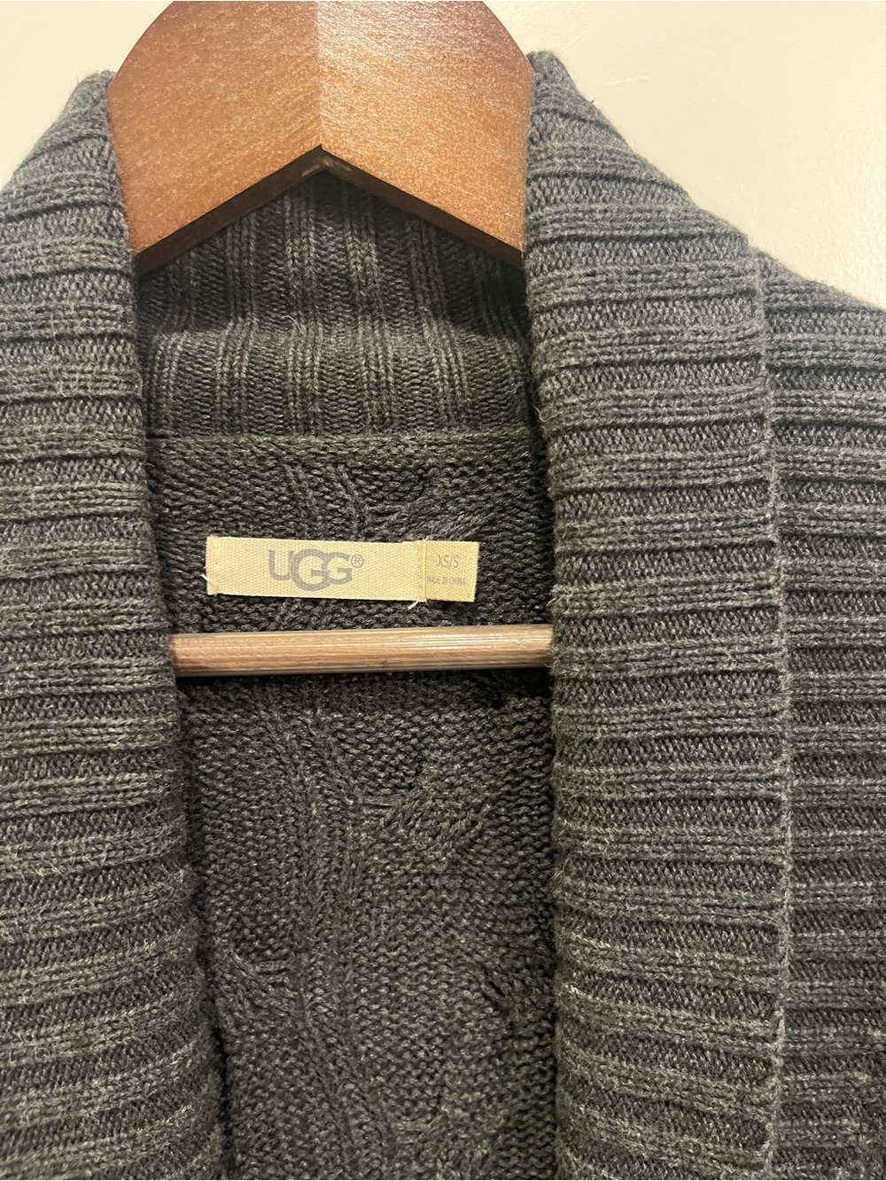 UGG Australia Dark Grey 100% Cotton Cardigan Sweater Size xs / s - Picture 3 of 8